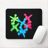 Drie Speelgoed racks op zwart Muismat (Met muis)