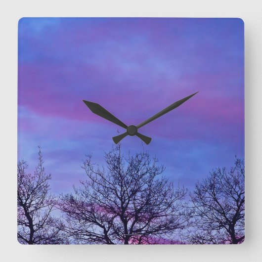 Drie Topjes Vierkante Klok (Voorkant)