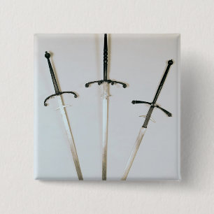 Drie tweeledige swords, 1570 vierkante button 5,1 cm