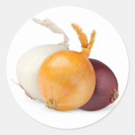 Drie uien van verschillende kleuren ronde sticker
