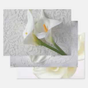 Drie uitzichten witte calla lilies inpakpapier vel