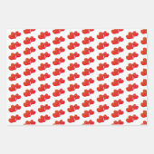 Drie verbonden hartpatroon over wit inpakpapier vel (Voorkant 2)