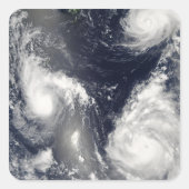 Drie verschillende tyfoons vierkante sticker (Voorkant)