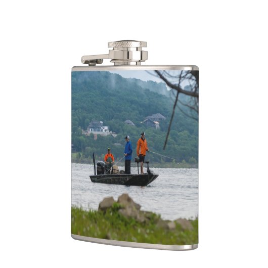 Drie vissers op tafel heupfles (Links)