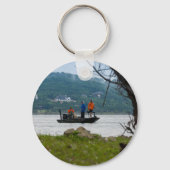 Drie vissers op tafel sleutelhanger (Voorkant)