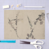 Drie vogels op een filiaal, een met bloesems tissuepapier (Craft)