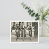 Drie vrouwen op de fiets, begin jaren 1900 (foto) briefkaart (Staand voorkant)