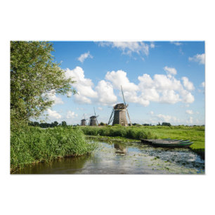 Drie windmolens en een foto van het kanaal foto afdruk