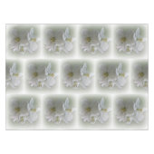 drie witte bloemen tafelkleed (Voorkant (Horizontaal))