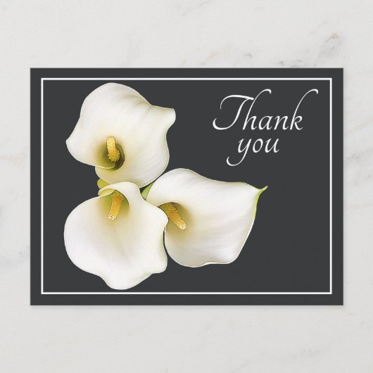 Drie witte Calla-lelies Grijze Achtergrond Dank Je Briefkaart (Voorkant)