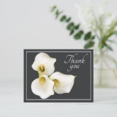 Drie witte Calla Lilies grijze achtergrond Dank u Briefkaart (Staand voorkant)