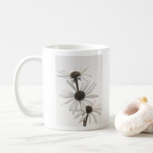 Drie witte kloonbloemen koffiemok (Met donut)