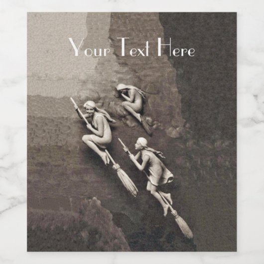 Drie Witte Witches vliegen op Brooms op Browns Wijn Etiket (Enkel label)