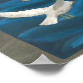 Drie witte zeegarren die over het water vliegen poster (Hoek)