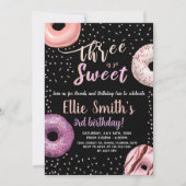 Drie zoete zwarte donut verjaardagsuitnodigingen kaart (Voorkant)