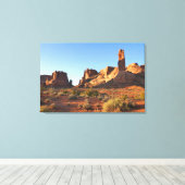 Drie Zusters in Arches National Park Canvas Afdruk (Insitu (Houten vloer))