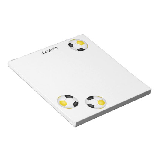 Drie zwart gouden voetballen gepersonaliseerd notitieblok (Schuin)