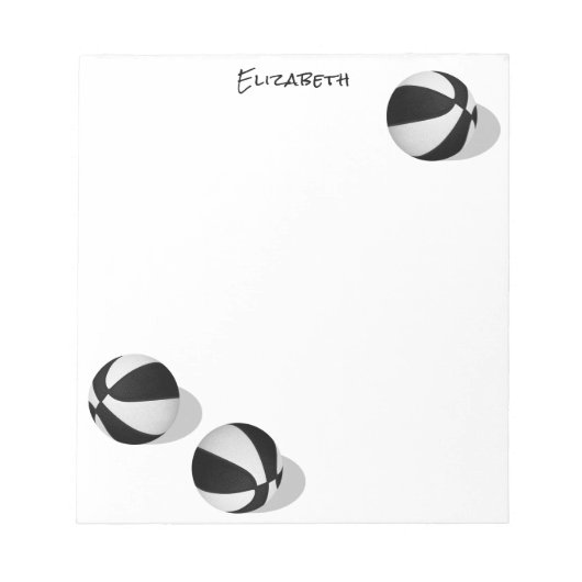 Drie zwart wit basketballen aangepaste naam notitieblok (Voorkant)