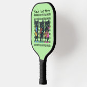 Drie zwarte katten spelen muziek op Notes Green Pickleball Paddle (Links)
