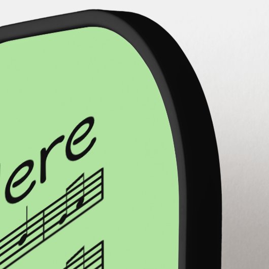 Drie zwarte katten spelen muziek op Notes Green Pickleball Paddle (Links Detail)