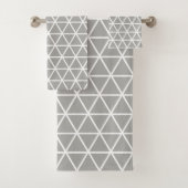 Driehoek geometrisch patroon op Silver Grey Bad Handdoek (Insitu)