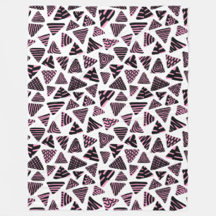 Driehoeken 240121 - Zwart en roze op wit Fleece Deken
