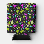 Driehoeken groene karmozijnrode kleuren op zwarte blikjeskoeler (Voorkant)