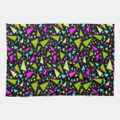 Driehoeken groene karmozijnrode kleuren op zwarte theedoek (Horizontaal)