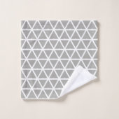 Driehoekig geometrisch patroon op zilvergrijs bad handdoek (Wasdoekje)
