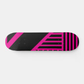 Driehoekige strepen in magenta en zwart persoonlijk skateboard (Horizontaal)