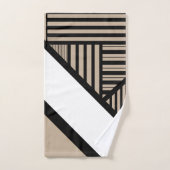 Driehoekstrepen - Taupe, zwart en wit Bad Handdoek (Handdoek)