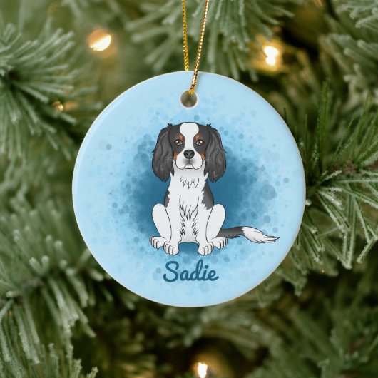 Driekleurige Cavalier King Charles Spaniel Hond Op Keramisch Ornament (Boom)