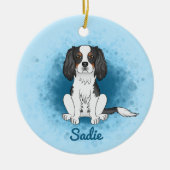 Driekleurige Cavalier King Charles Spaniel Hond Op Keramisch Ornament (Voorkant)