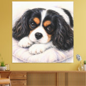 Driekleurige Cavalier King Charles Spaniel rustend Canvas Afdruk (Insitu (Woonkamer))