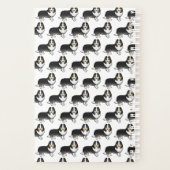 Driekleurige Sheltie-hond met hondenbot en naam Planner (Achterkant)