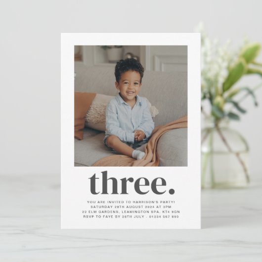 Driekwart-fotouitnodiging Kaart (Staand voorkant)