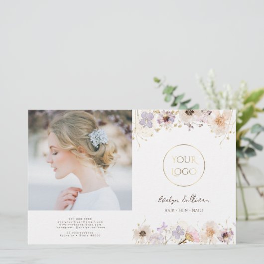 Drievoudig bloemen tweevoudig brochure (Staand voorkant)