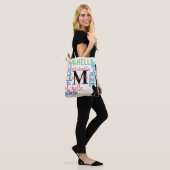 drievoudig gespleten muzieknoot monogram met kleur tote bag (Op model)