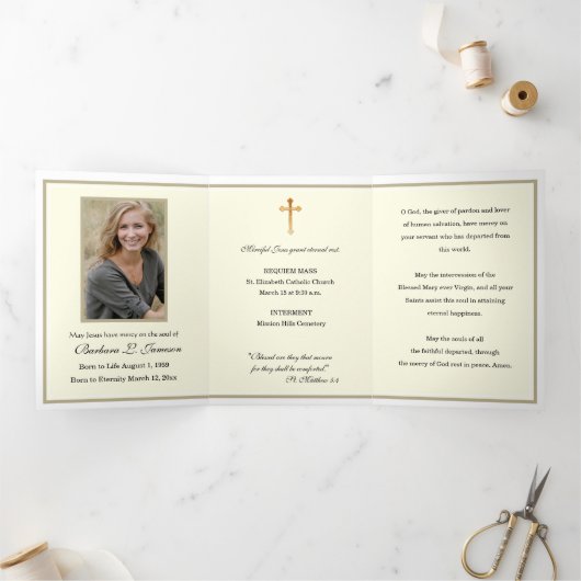 Drievoudig Guadalupe-Rozen katholieke begrafenis M Drieluik Kaart (Binnen)