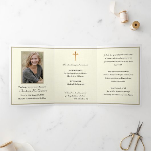 Drievoudig hart van Jezus Katholieke begrafenis Me Drieluik Kaart (Binnen)