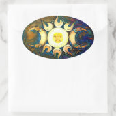 Drievoudige Godin gekroond - Goddelijke Unie Ovale Sticker (Tas)