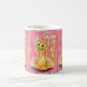 Drievoudige oranje kat op roze poka-stip mok (Center)