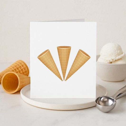 Drievoudige Wafelijs Cone Zomer Dessert Kaart