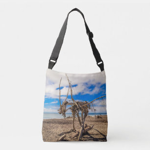 Driftwood artwork on Hokitika Beach, Nieuw-Zeeland Crossbody Tas