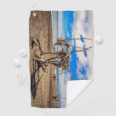 Driftwood artwork on Hokitika Beach, Nieuw-Zeeland Golfhanddoek (Insitu)