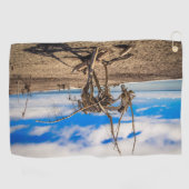 Driftwood artwork on Hokitika Beach, Nieuw-Zeeland Golfhanddoek (Horizontaal)