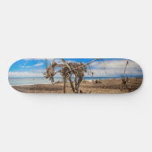 Driftwood artwork on Hokitika Beach, Nieuw-Zeeland Persoonlijk Skateboard (Horizontaal)