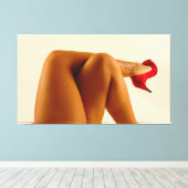 Drijvende benen van vrouwen met hoge rode spieren canvas afdruk (Insitu (Houten vloer))