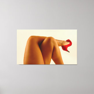 Drijvende benen van vrouwen met hoge rode spieren canvas afdruk