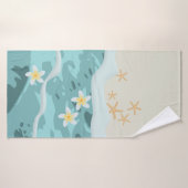 Drijvende Frangipanis op Beach Wave Meet Starfishe Badhanddoek (Badhanddoek)